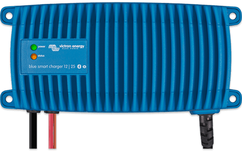 12/25 Blue Smart IP67 Charger 24/12 (1)