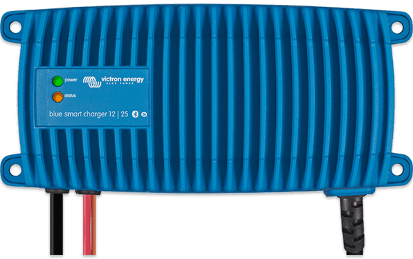BBlluuee SSmmaarrtt IIPP6677 CChhaarrggeerr Blue Smart IP67 Charger 24/8 (1)