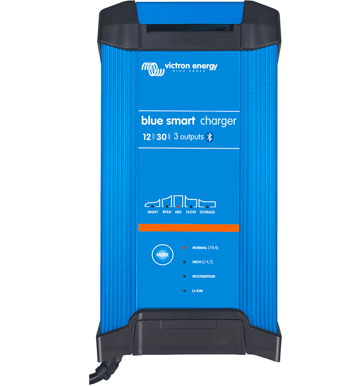 Blue Smart IP22 Charger 12/20 (1)
